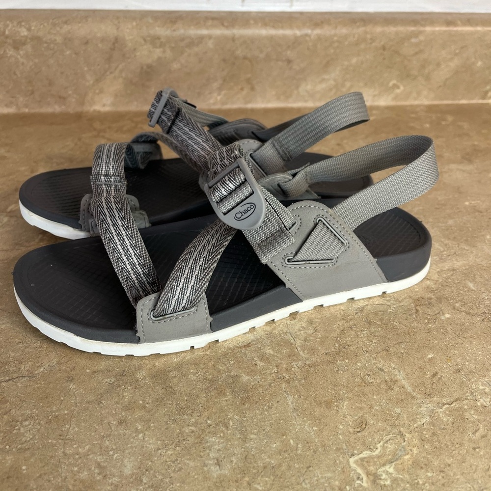 Chaco women’s Gray Adjustable Strapped Sandals